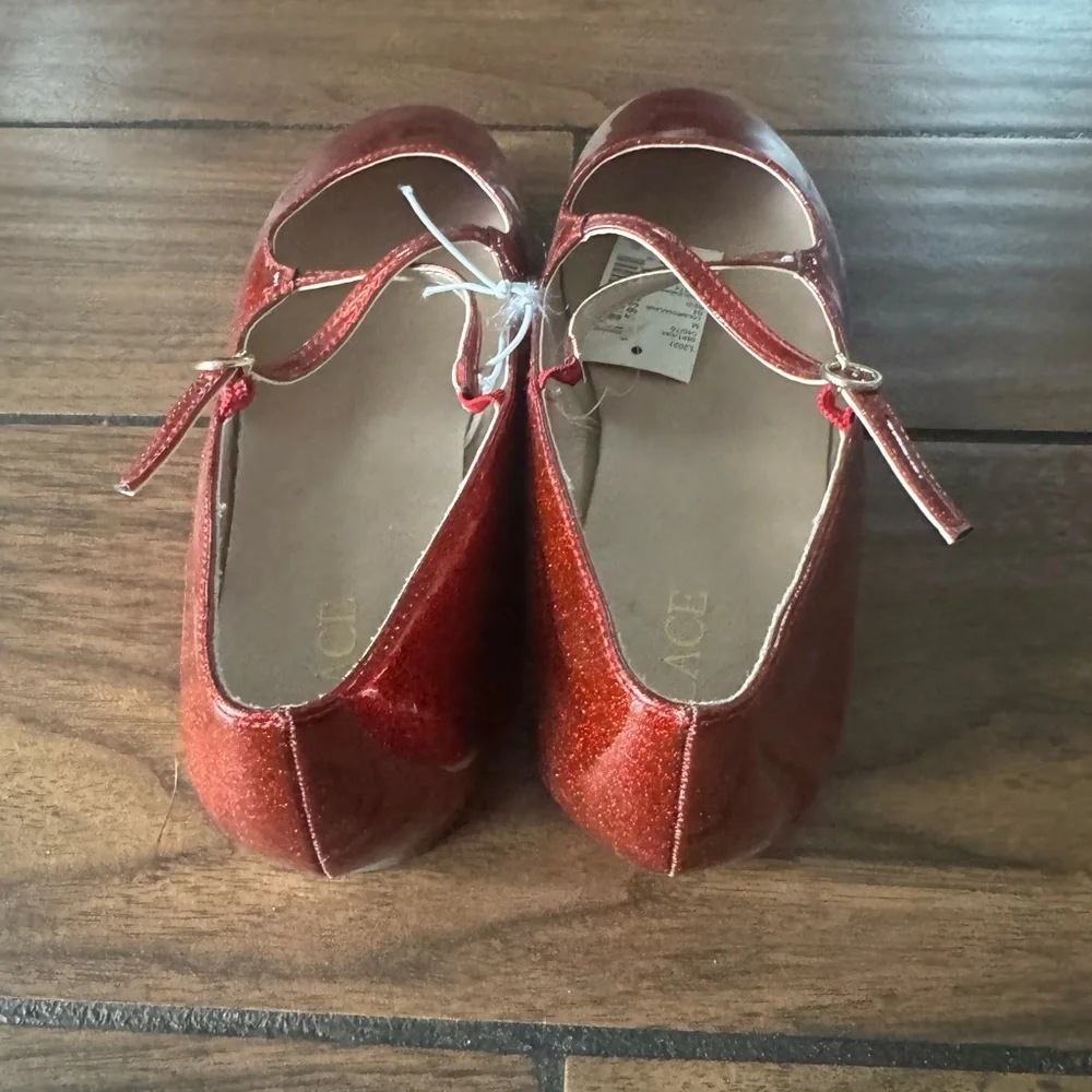 The Children's Place Red sparkly Mary Jane flats size 5 youth
